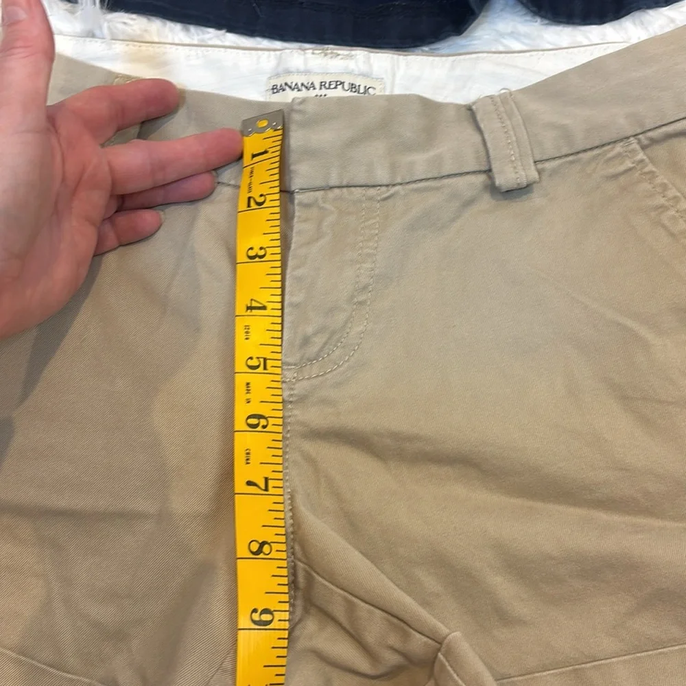 Banana Republic Shorts 2 Pair Womens Khaki Navy Cuffed Weekend Short Size 4